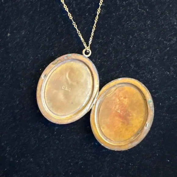 Large Antique D&C Victorian Gold Fill Photo Locket Pendant Necklace Etched Heavy - Picture 6 of 16